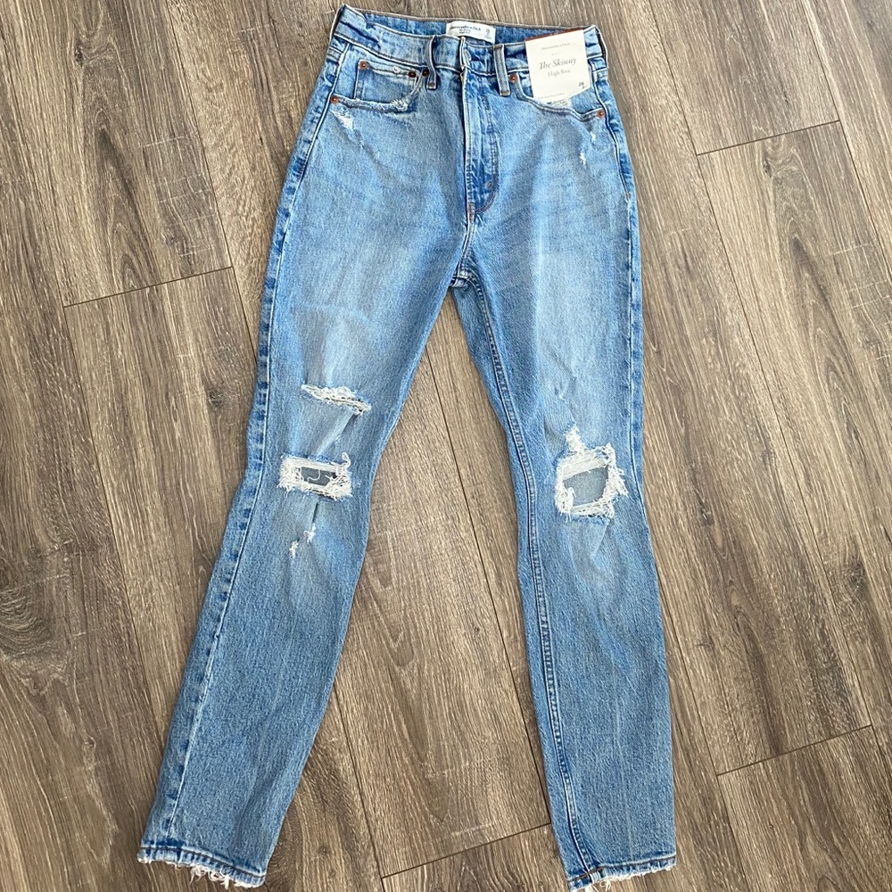 Abercrombie & Fitch High Rise Skinny Jeans NWT